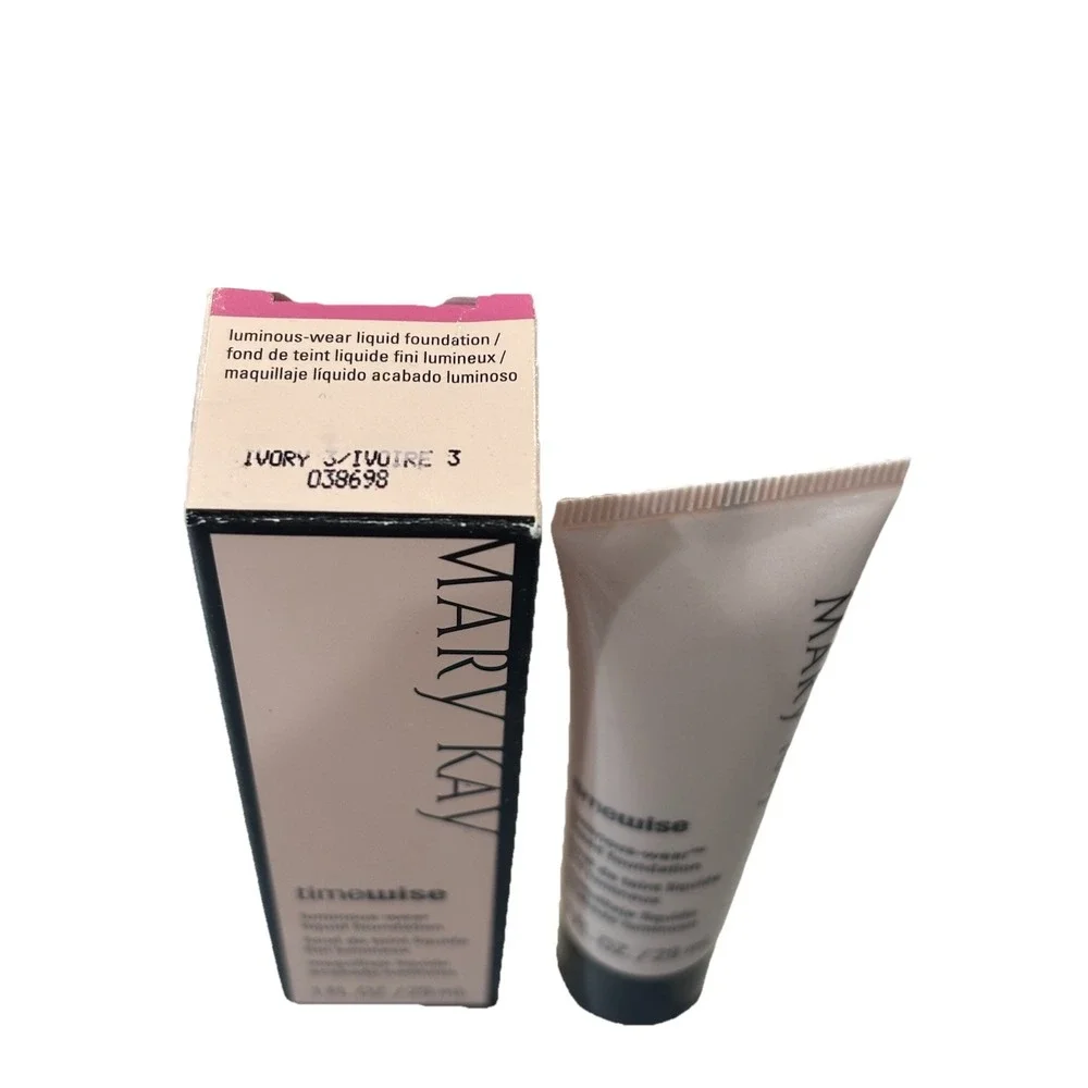 New In Box Mary Kay Luminous Wear Foundation Ivory 3 Normal / Dry #038698